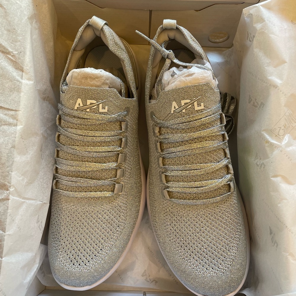 NWT APL men’s sneakers